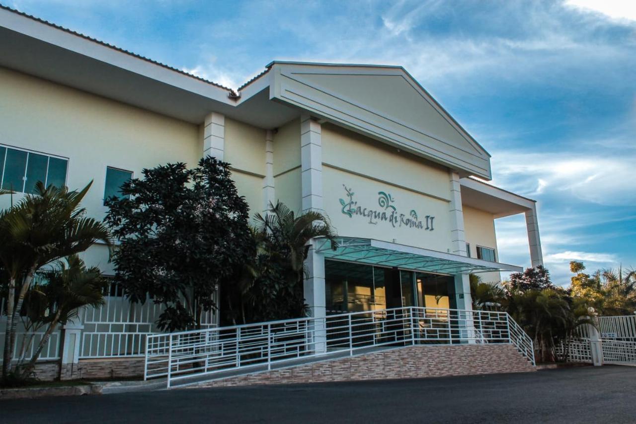 Lacqua Di Roma, Com Fogao Geladeira E Parque Aquatico 24H Caldas Novas Exterior photo